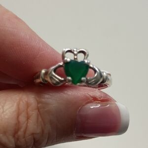 925 Green Irish Women's Ring Claddagh Size 8 Sterling Silver